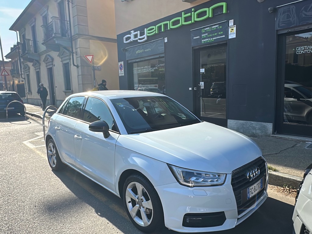 Audi A1 SPB 1.4 TDI Metal Plus bianco - auto usato