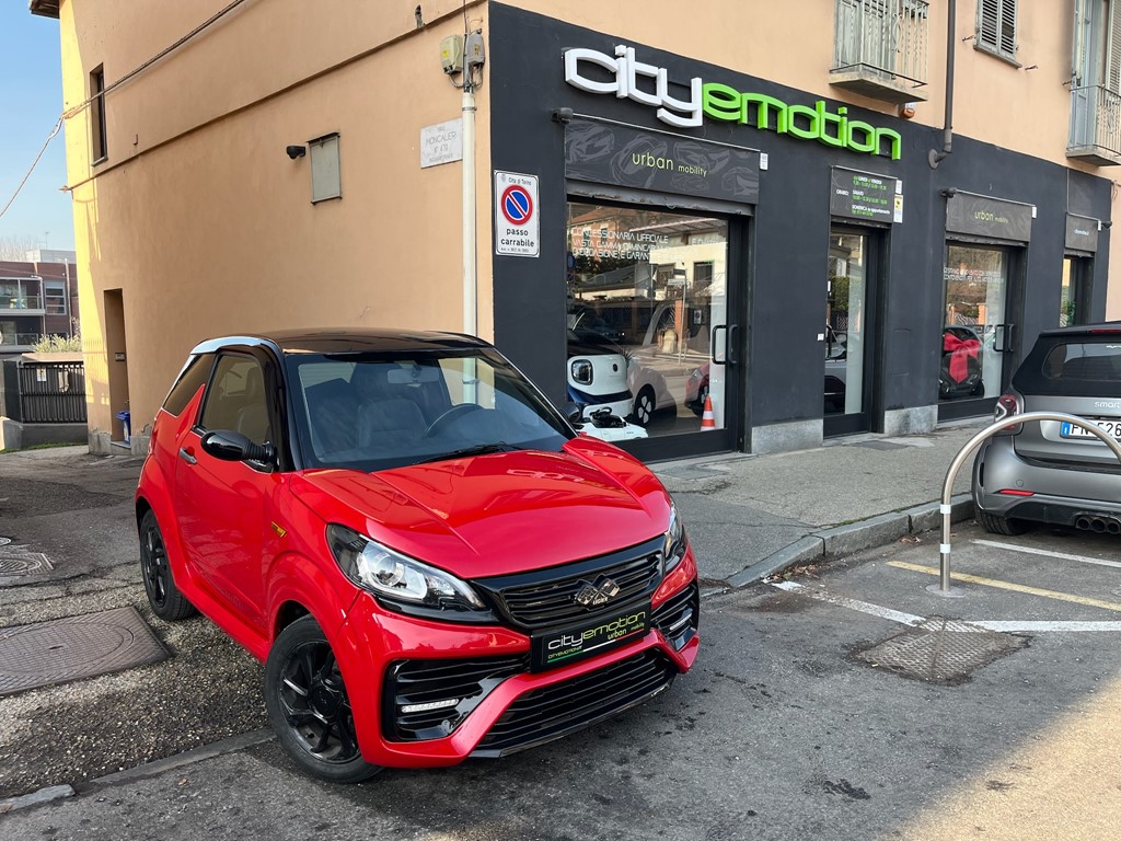 Ligier Js50 rosso metallizato - microcar usato