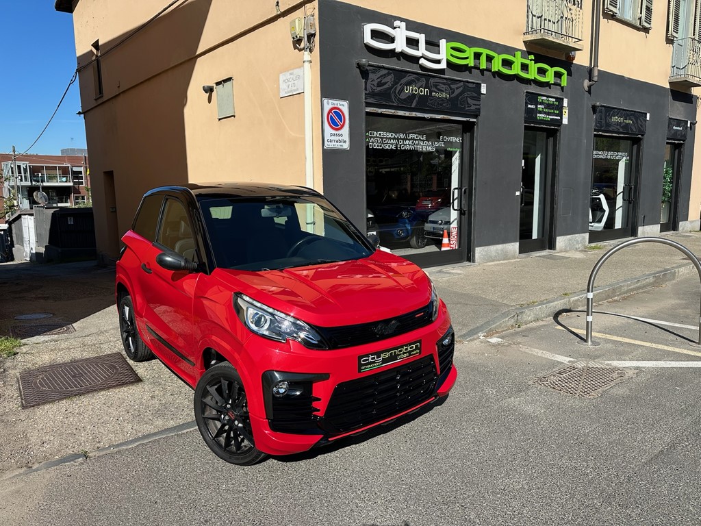 Ligier JS60 Sport Ultimate rosso metallizato - microcar usato